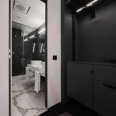 Mytale Creative Academy 4*