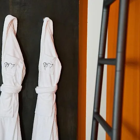 Mytale Creative Academy 4*