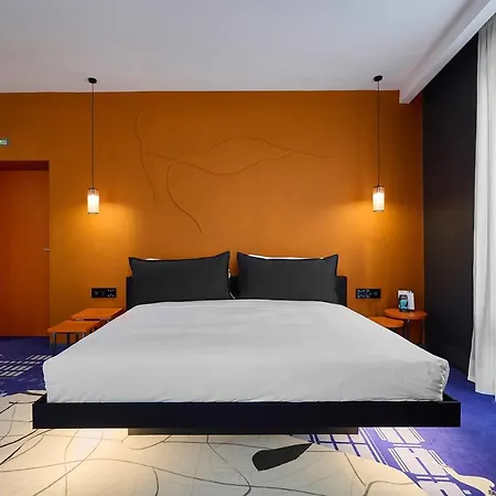 Mytale Creative Academy Rom