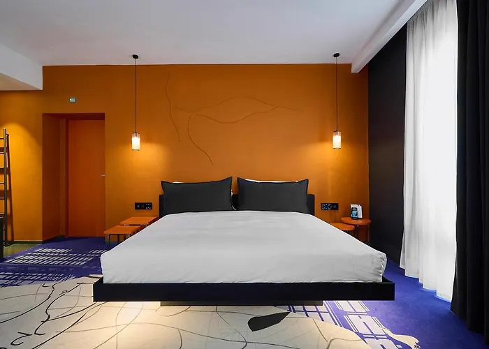 Mytale Creative Academy Rom