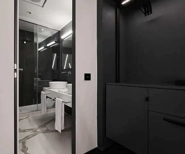 Mytale Creative Academy 4*